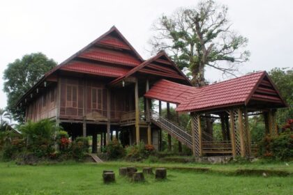 rumah adat Langkanae
