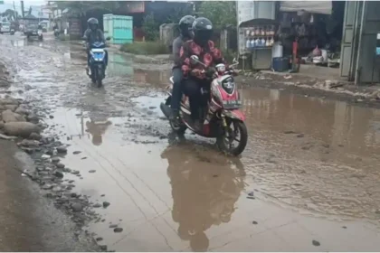 Mobilitas Jadi Lebih Lancar, Akses Jalan Penghubung Luwu hingga Toraja Siap Diperbaiki