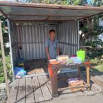 Demi Merawat Anak yang Tak Lagi Bisa Berjalan, Ayah di Belopa Tetap Berjualan di Pinggir Jalan