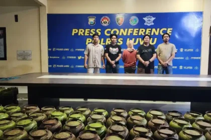 Bawa 250 Tabung LPG 3 Kg Tengah Malam, Wanita Asal Luwu Timur Diamankan di Walenrang