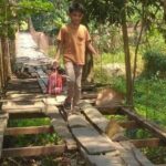 Sudah Telan Korban Jiwa, Jembatan Gantung Pajalesang Tak Kunjung Diperbaiki dan Masih Dilintasi Anak Sekolah