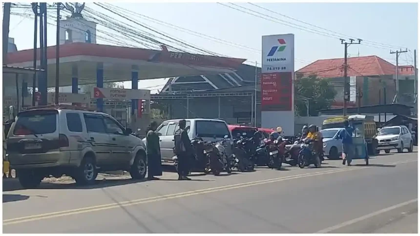 Tak Pakai Sistem Ganjil-Genap, Kendaraan Roda Empat di Luwu Cuma Bisa Isi BBM Maksimal Rp400 Ribu per Hari